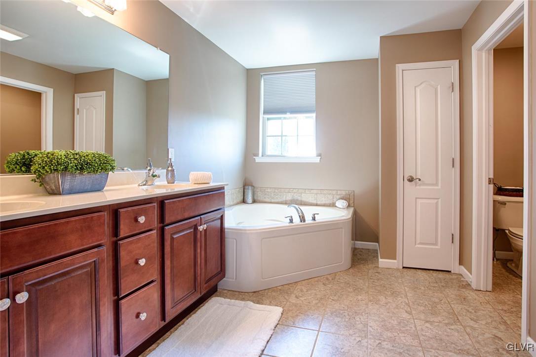 229 East Dell Road Bath, PA 18014 - Photo 19 of 37 Gallery Image 19