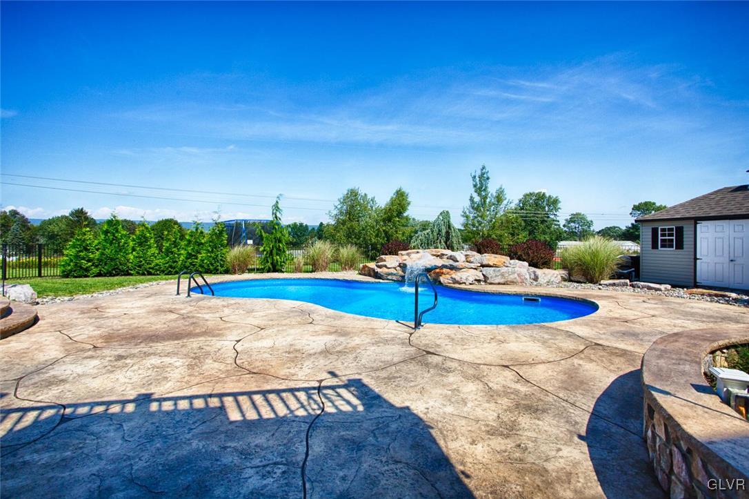 229 East Dell Road Bath, PA 18014 - Photo 5 of 37 Pool Deck photo 2