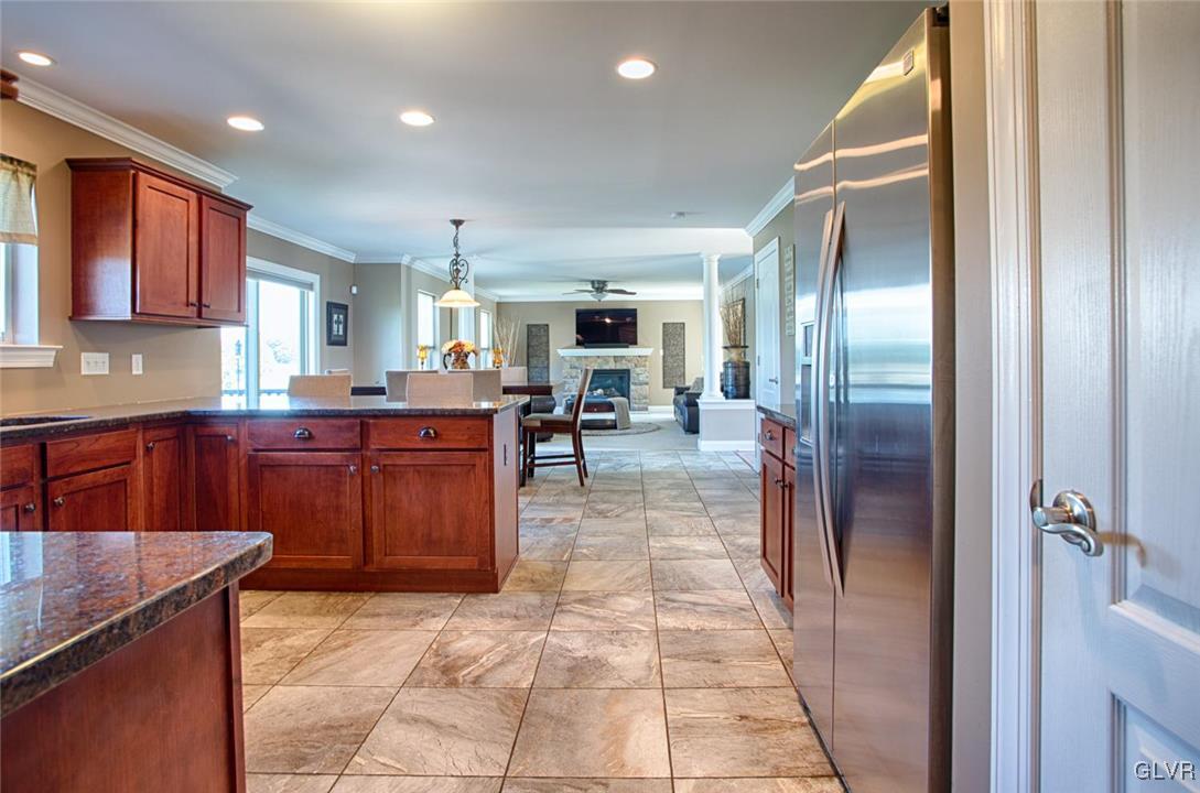 229 East Dell Road Bath, PA 18014 - Photo 9 of 37 Gallery Image 9