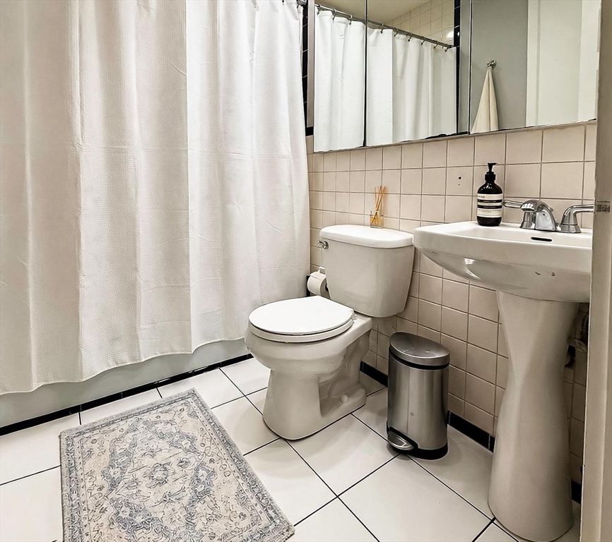 8 Battery Street, Unit 4 Boston, MA 02109 - Photo 20 of 33