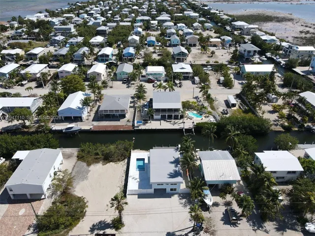 $4,900 | 27346 Martinique Lane, Unit 27346, Summerland Key, FL 33042