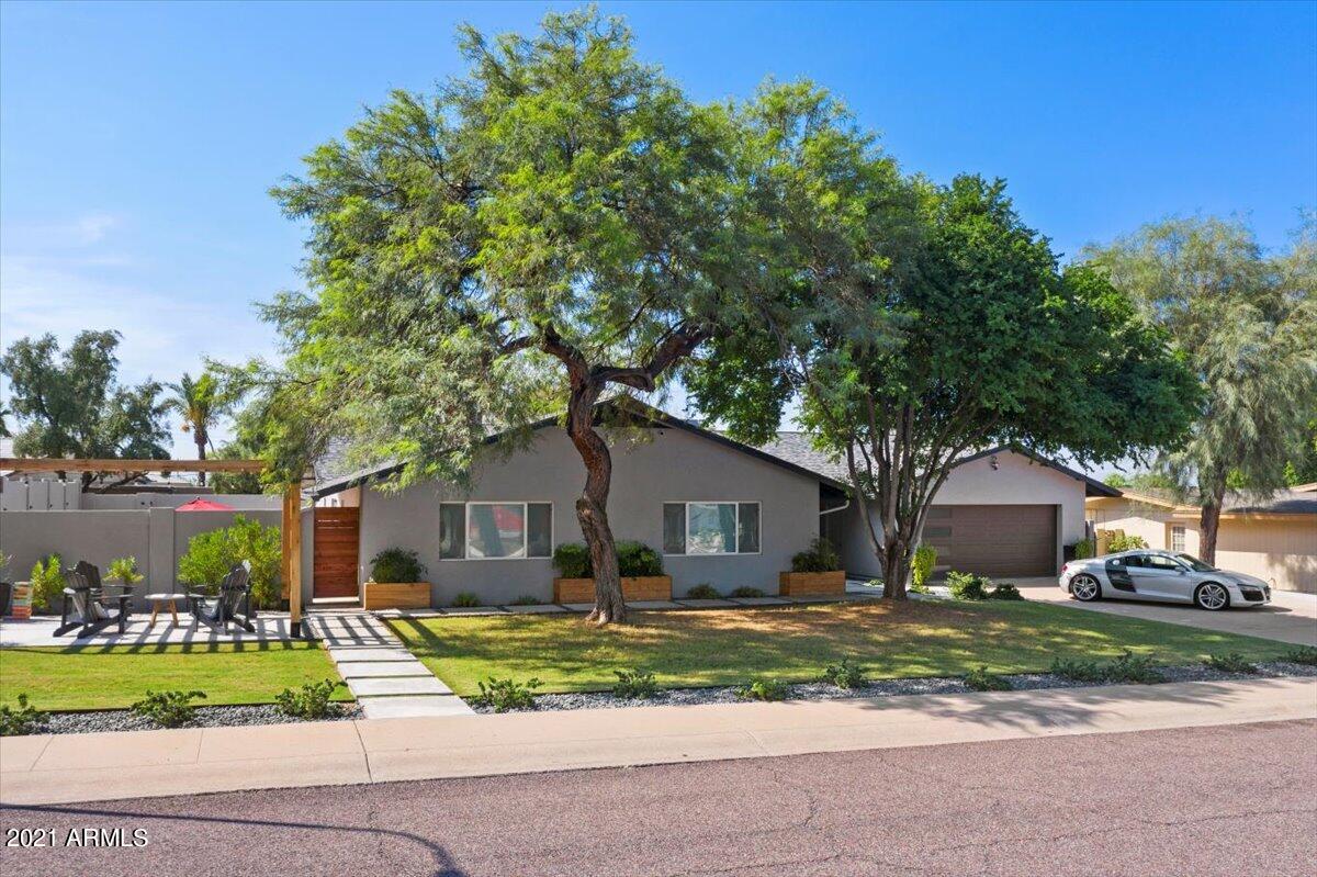 2117 East Lawrence Road Phoenix, AZ 85016 - Photo 2 of 40 Front of Home