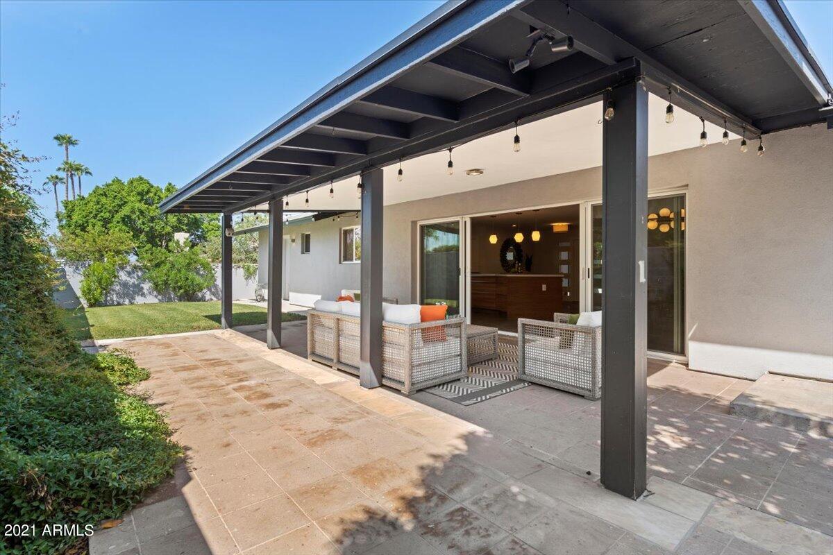 2117 East Lawrence Road Phoenix, AZ 85016 - Photo 32 of 40 Covered Patio