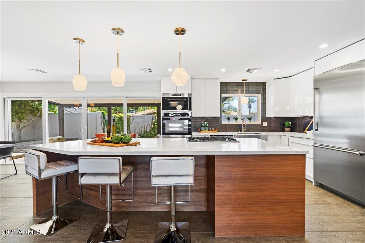 2117 East Lawrence Road Phoenix, AZ 85016 - Photo 9 of 40 Kitchen
