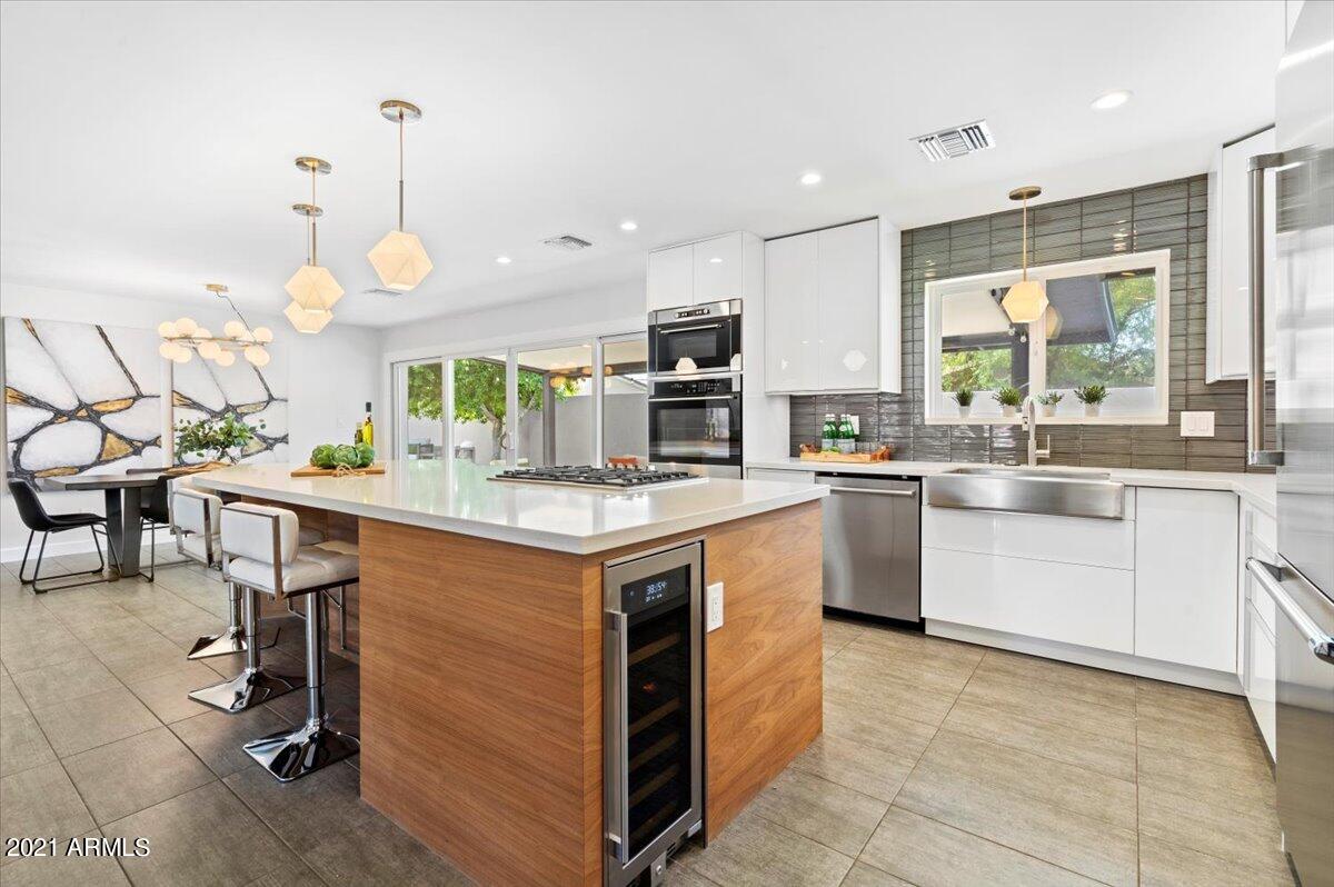 2117 East Lawrence Road Phoenix, AZ 85016 - Photo 10 of 40 Kitchen