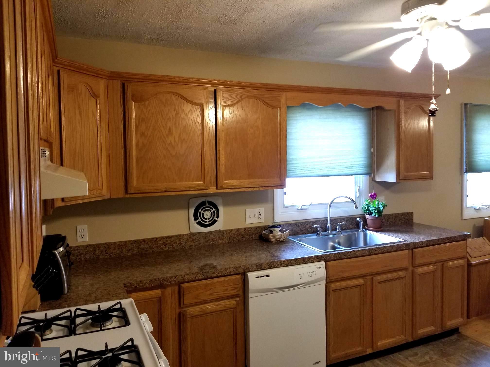 3 Spring Valley Lane Ewing, NJ 08638 - Photo 18 of 36 Gallery Image 18