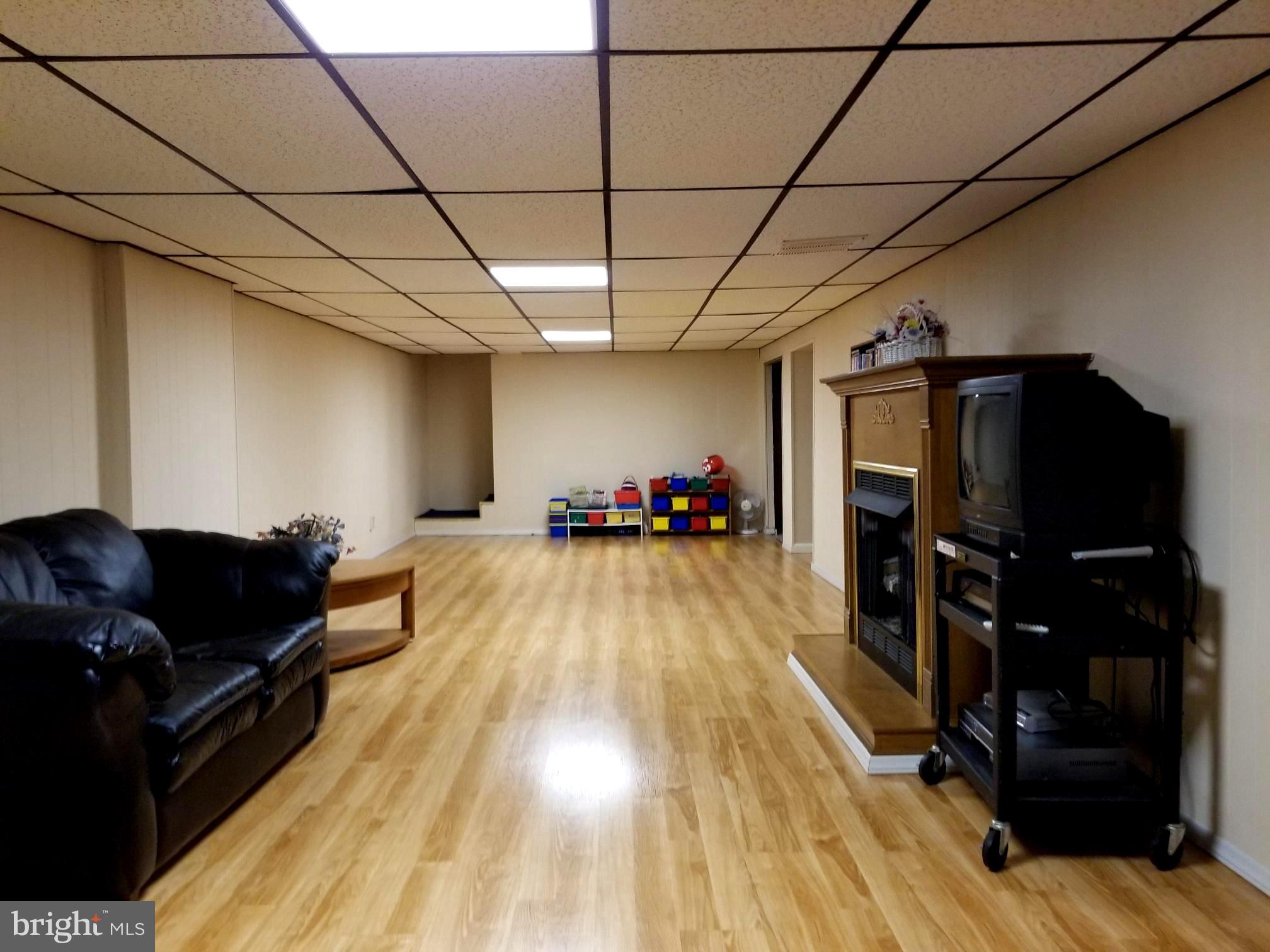 3 Spring Valley Lane Ewing, NJ 08638 - Photo 31 of 36 Gallery Image 31