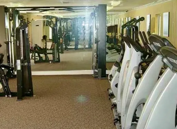 $1,950 | 1805 Sans Souci Boulevard, Unit 501, North Miami, FL 33181