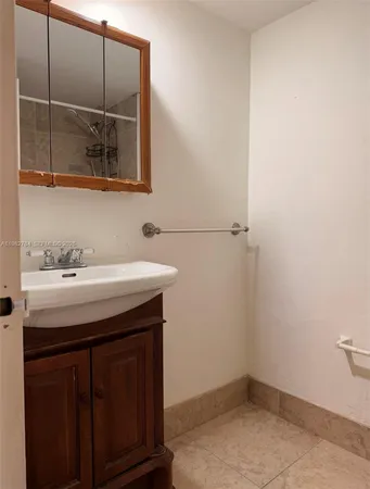 $1,950 | 1805 Sans Souci Boulevard, Unit 501, North Miami, FL 33181