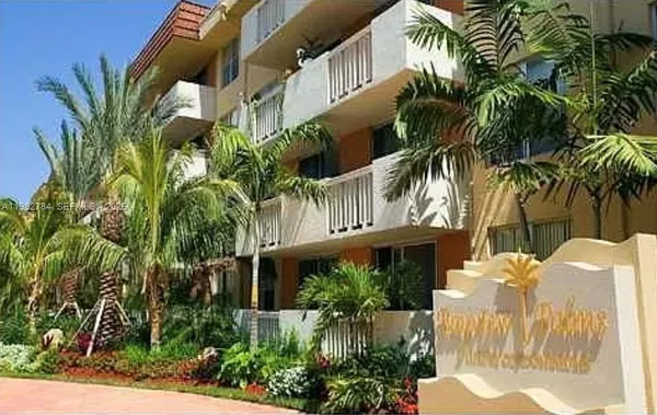 $1,950 | 1805 Sans Souci Boulevard, Unit 501, North Miami, FL 33181