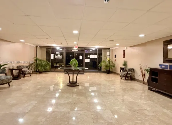 $1,950 | 1805 Sans Souci Boulevard, Unit 501, North Miami, FL 33181