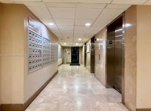 $1,950 | 1805 Sans Souci Boulevard, Unit 501, North Miami, FL 33181