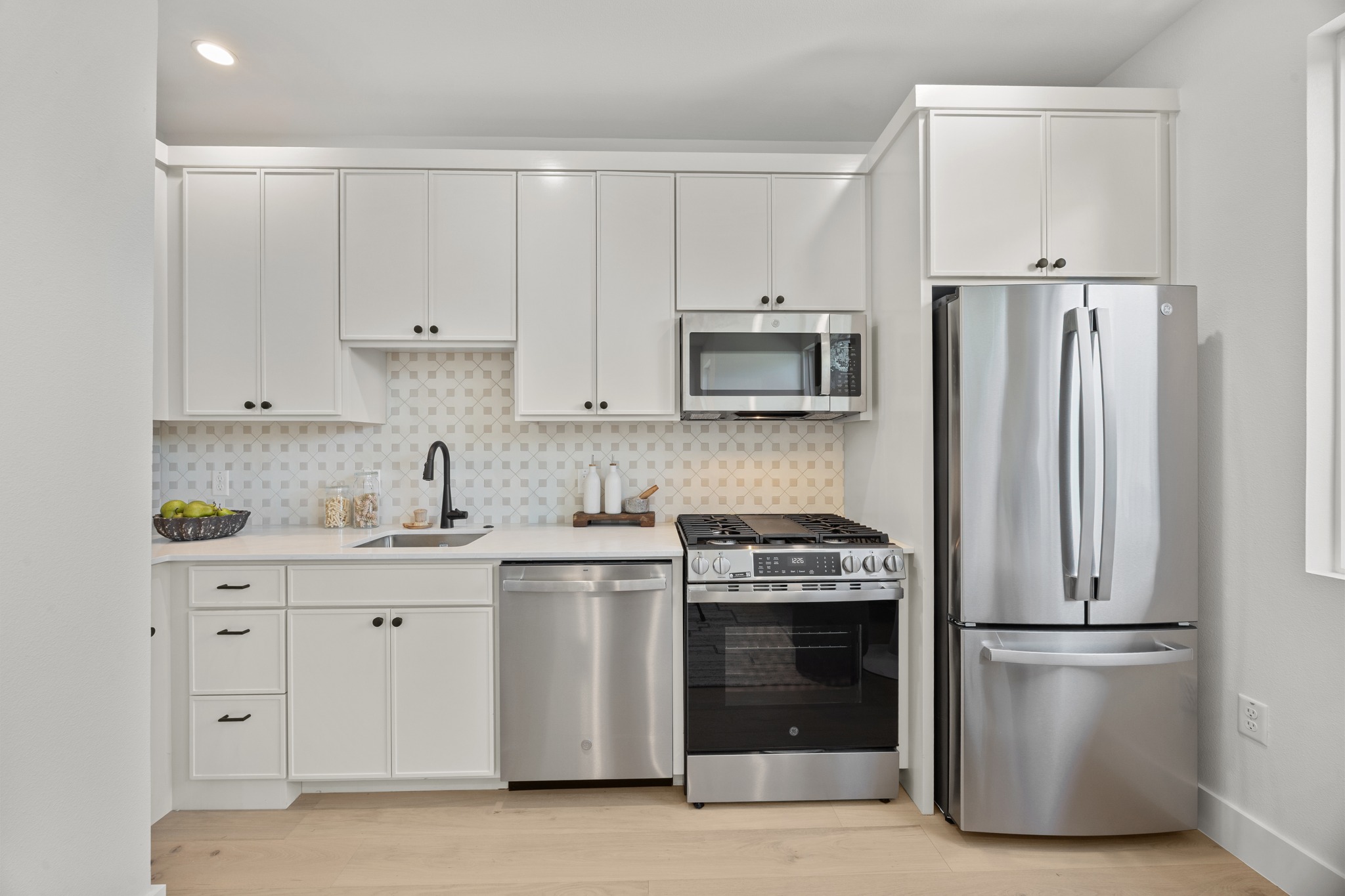 6502 Porter Street, Unit 2 Austin, TX 78741 - Photo 9 of 20 Kitchen