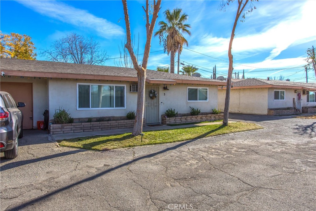 32390 Ave D Yucaipa, CA 92399 - Photo 11 of 44 a view of a house with swimming pool and sitting area
