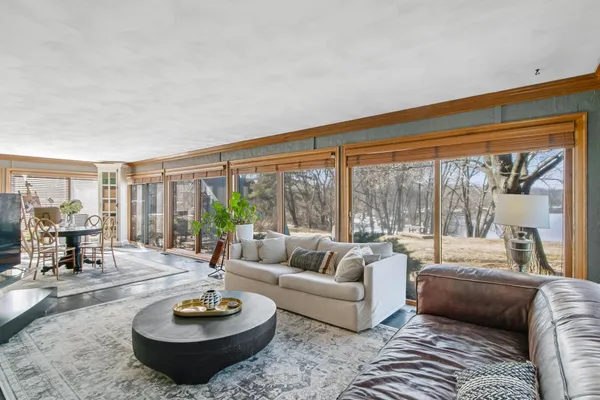 $1,400,000 | 1001 Highway 33, Portage, WI 53901