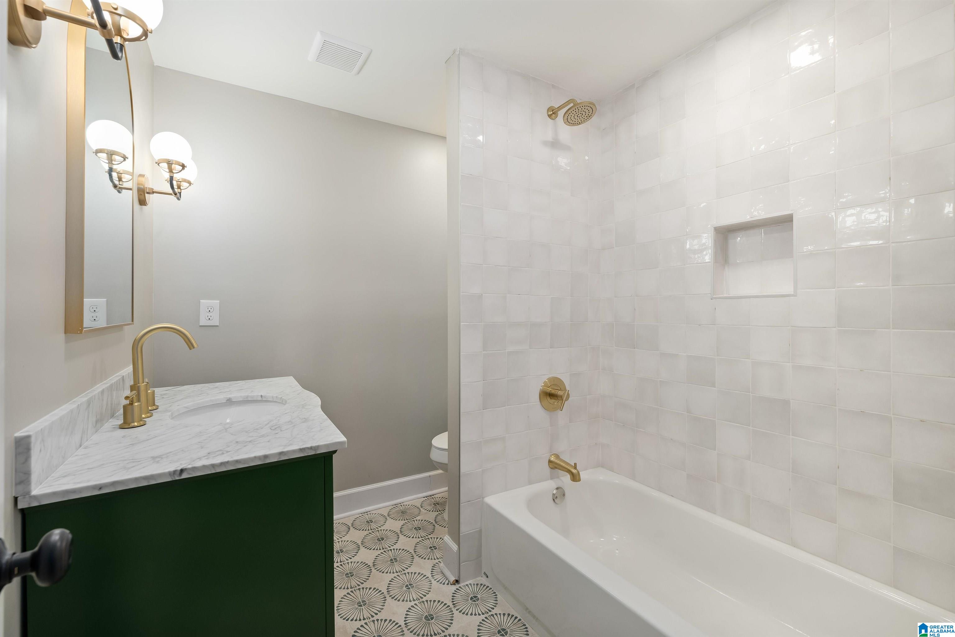 1404 Shades Crest Road Birmingham, AL 35226 - Photo 22 of 34