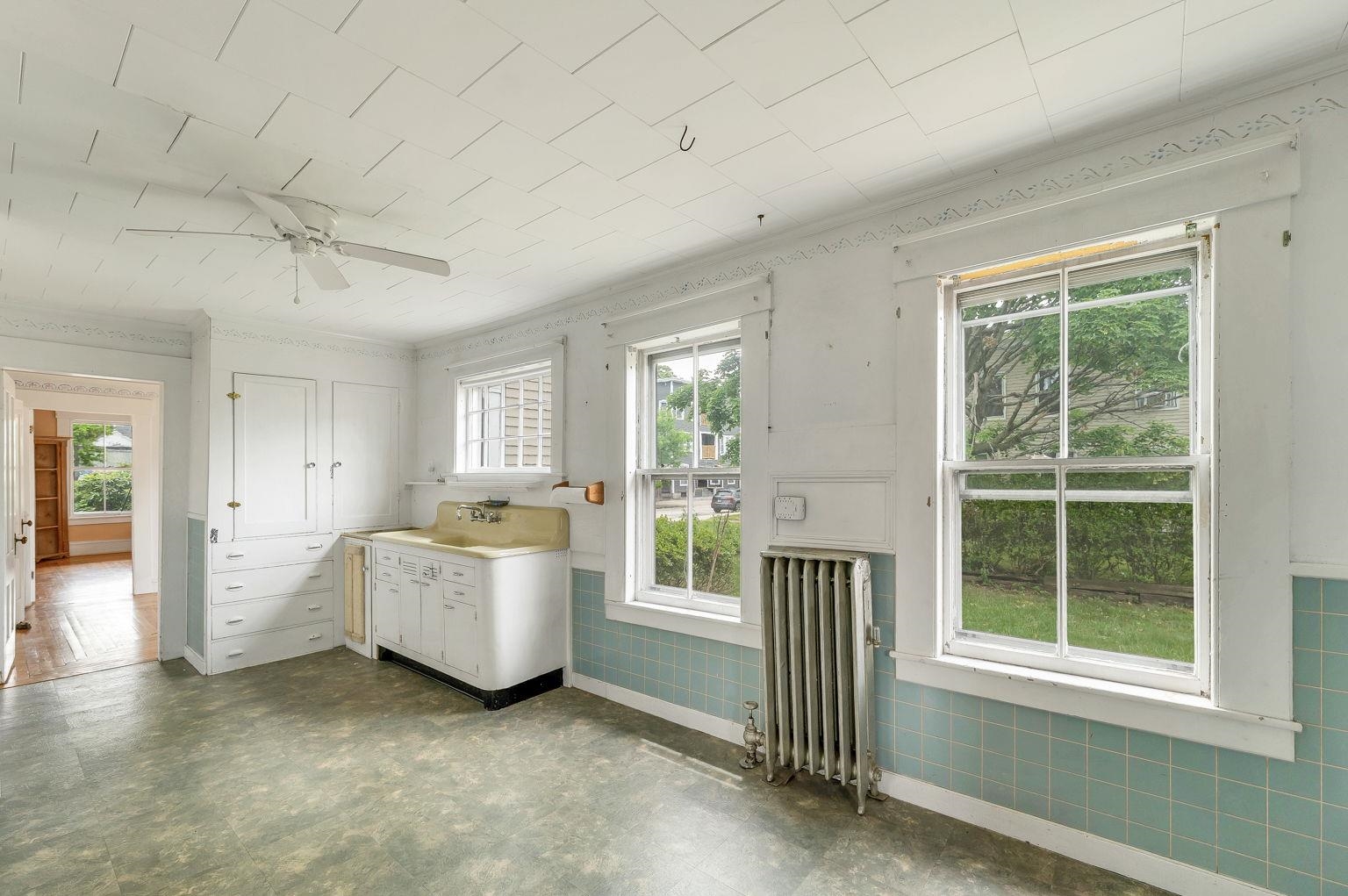 66 Ash Street Manchester, NH 03104 - Photo 28 of 59