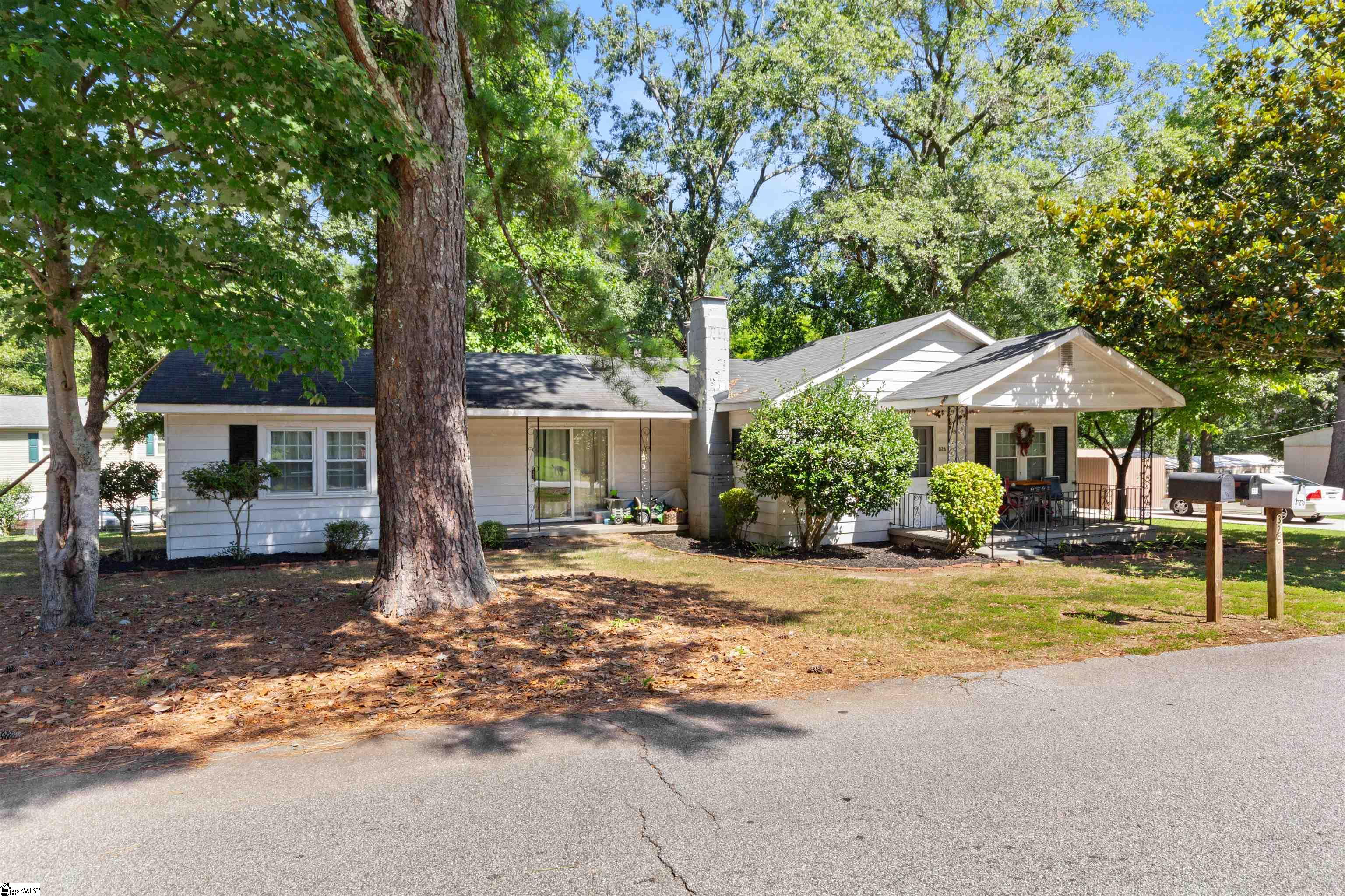 326 Murrell Road Greenville, SC 29605 - Photo 1 of 22