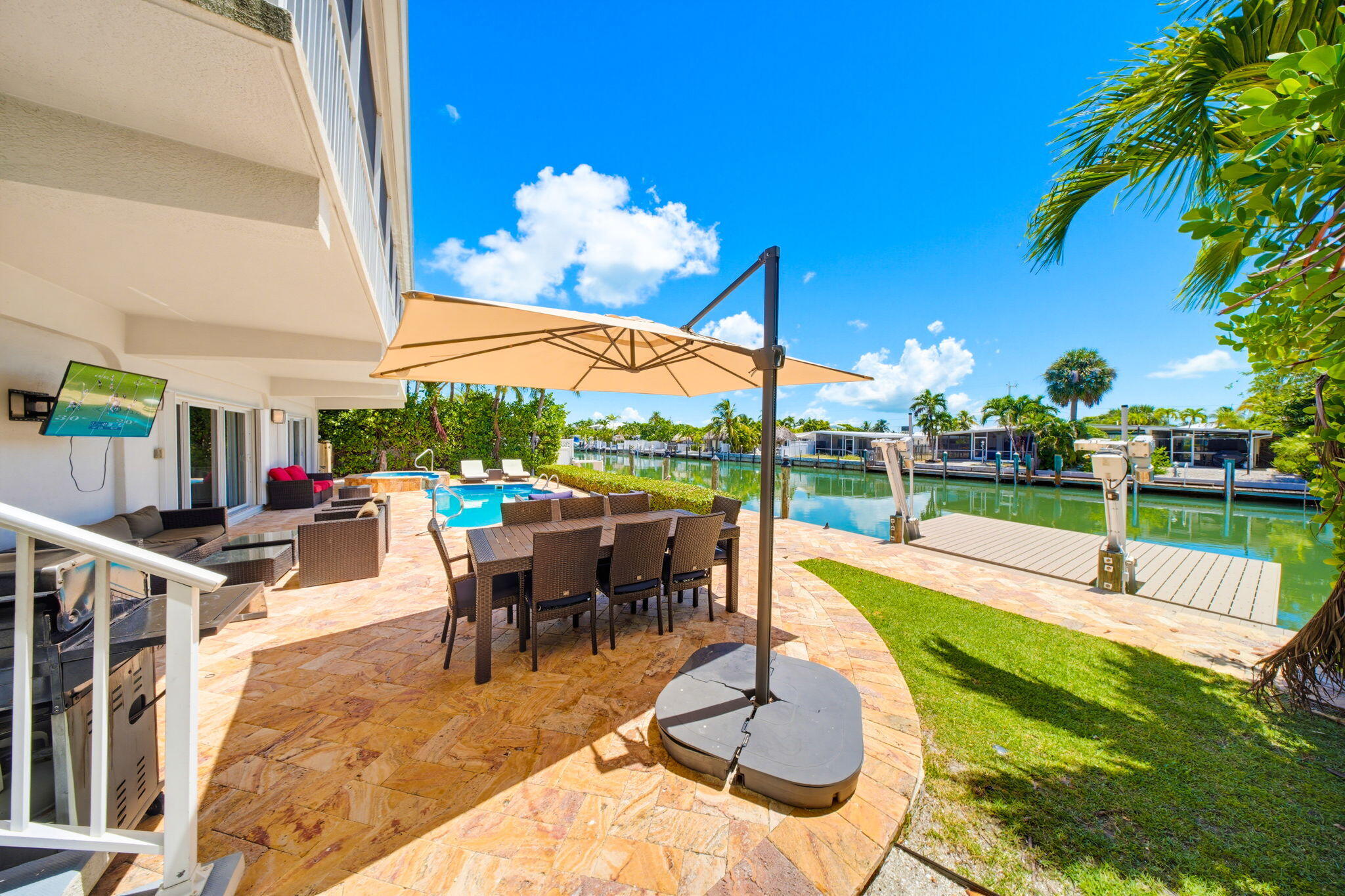 420 11th Street Key Colony Beach, FL 33051 - Photo 83 of 104 Canal-Front Dining