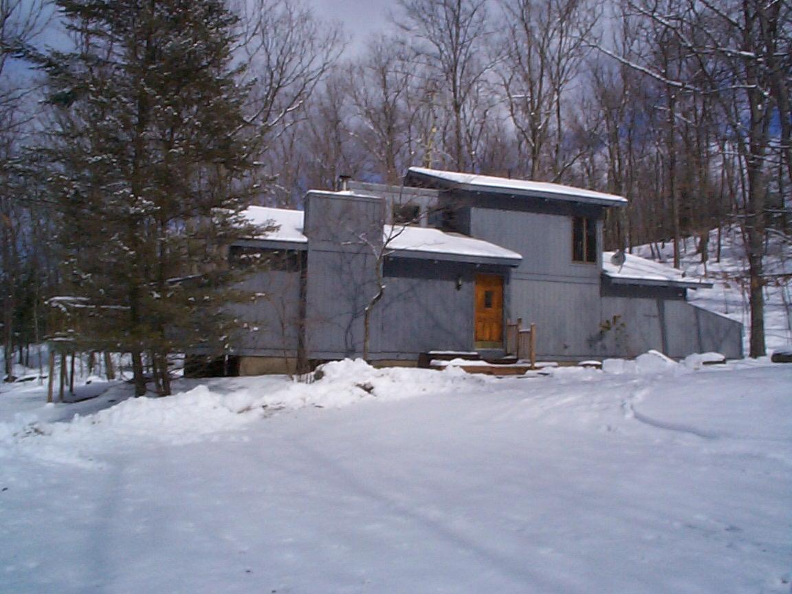 230 High Crest Road Canadensis, PA 18325 - Photo 1 of 20 230 High Crest - Frontal - Canadensis