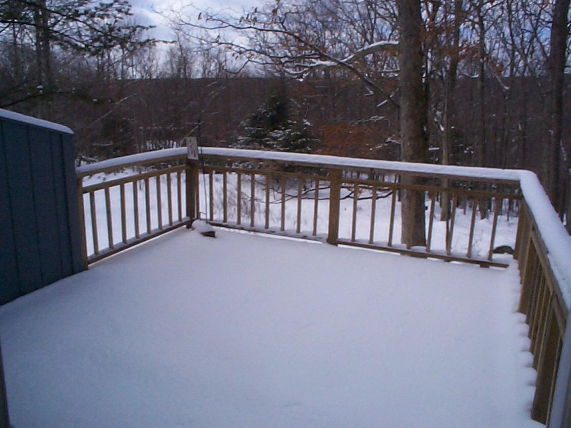 230 High Crest Road Canadensis, PA 18325 - Photo 14 of 20 Living Room Deck