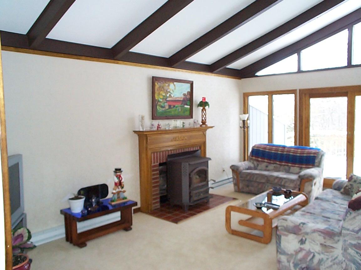 230 High Crest Road Canadensis, PA 18325 - Photo 2 of 20 Living Room View