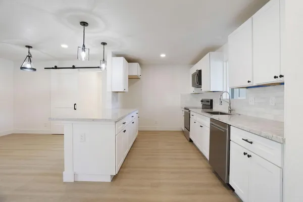 $689,000 | 304 Alta Vista Avenue, Roseville, CA 95678