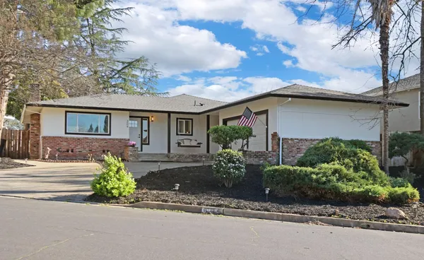 $689,000 | 304 Alta Vista Avenue, Roseville, CA 95678