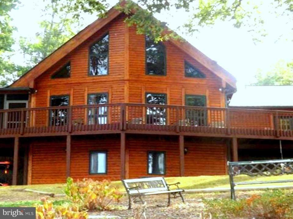 Exterior (Rear)