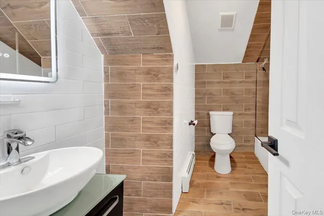 $849,000 | 230-03 144th Avenue | Brookville