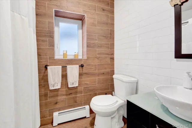 $849,000 | 230-03 144th Avenue | Brookville