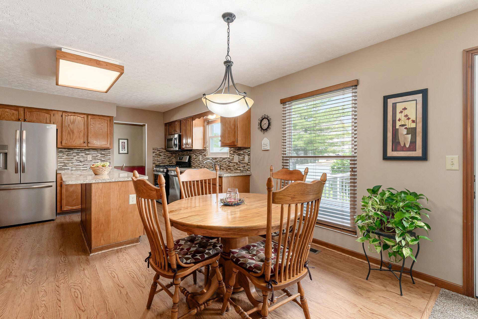 1042 Rousseau Lane Galloway, OH 43119 - Photo 13 of 47 013_ Ln Galloway OH 43119 USA