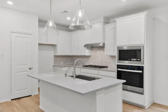 $499,990 | 22403 Sawmill Pass Lane, Porter, TX 77365