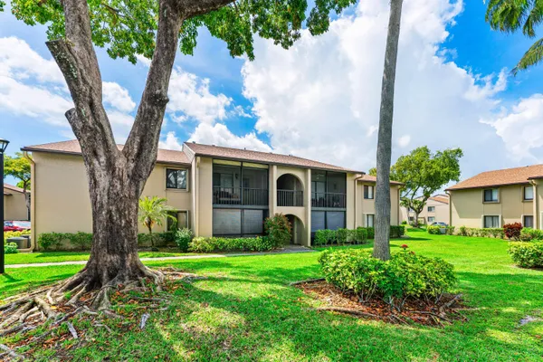 $209,000 | 509 Shady Pine Way, Unit C1, Greenacres, FL 33415