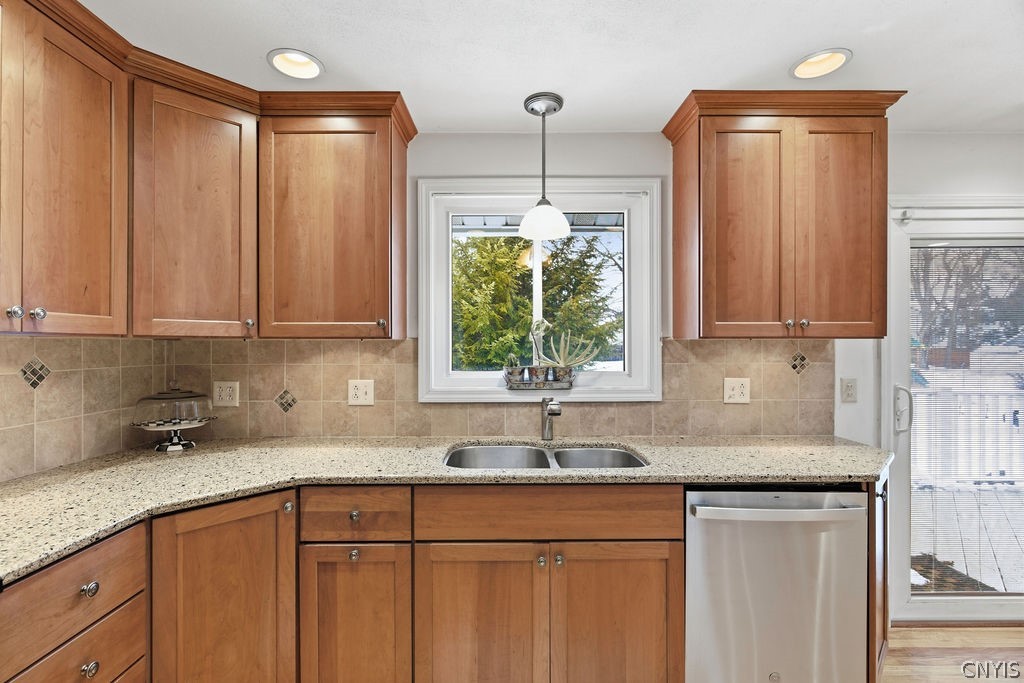 206 Haywood Road Geddes, NY 13219 - Photo 18 of 49