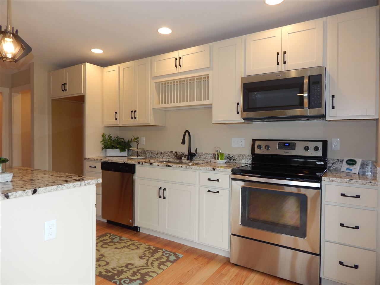 264 Drakeside Road, Unit 3 Hampton, NH 03842 - Photo 2 of 34 Gallery Image 2