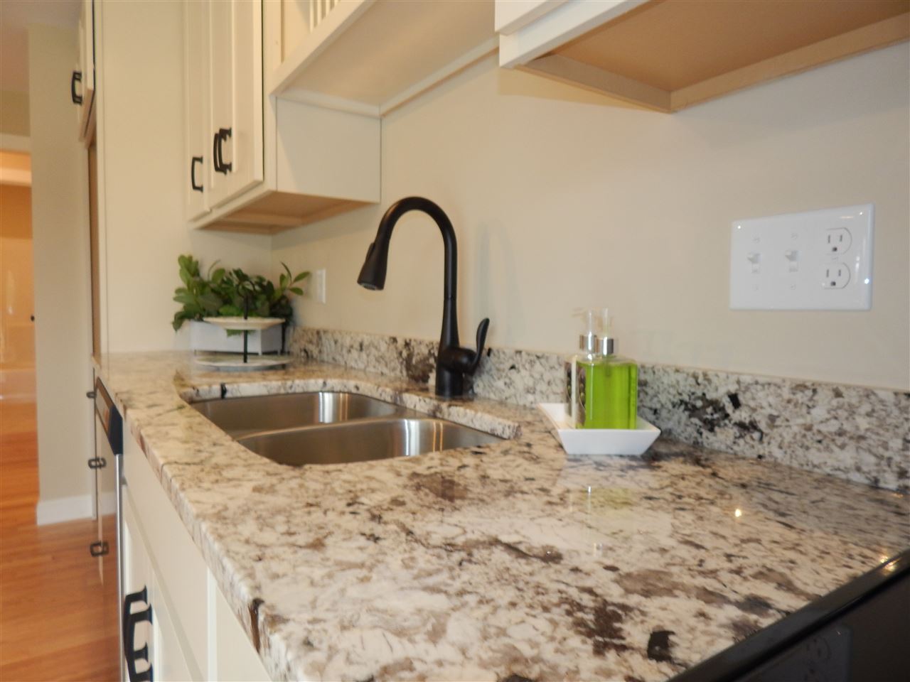 264 Drakeside Road, Unit 3 Hampton, NH 03842 - Photo 3 of 34 Gallery Image 3