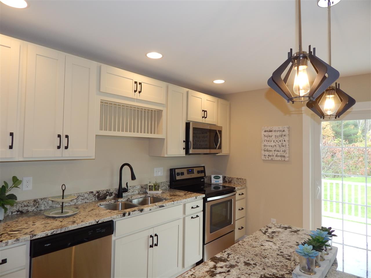 264 Drakeside Road, Unit 3 Hampton, NH 03842 - Photo 4 of 34 Gallery Image 4
