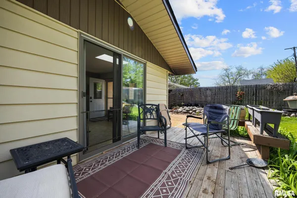 $189,990 | 1917 West Daytona Drive, Peoria, IL 61614
