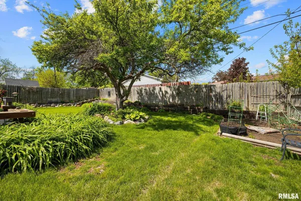 $189,990 | 1917 West Daytona Drive, Peoria, IL 61614