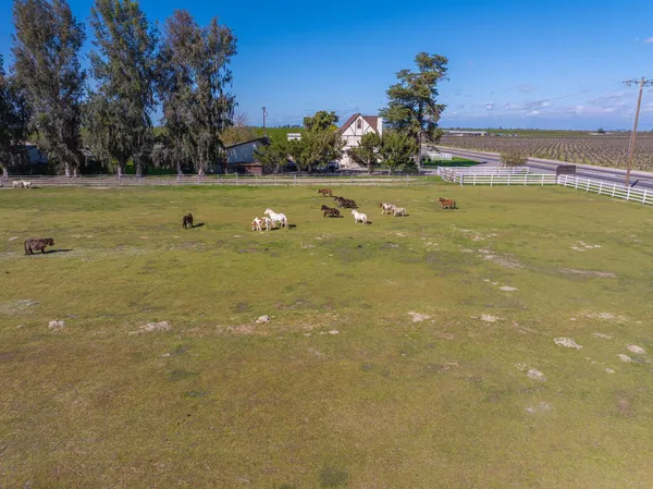 $1,850,000 | 14901 South Highland Avenue, Selma, CA 93662