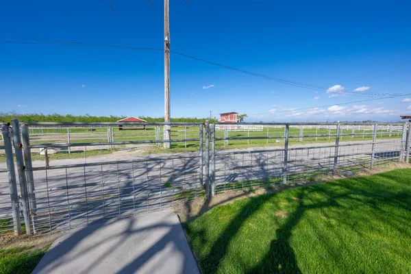 $1,850,000 | 14901 South Highland Avenue, Selma, CA 93662