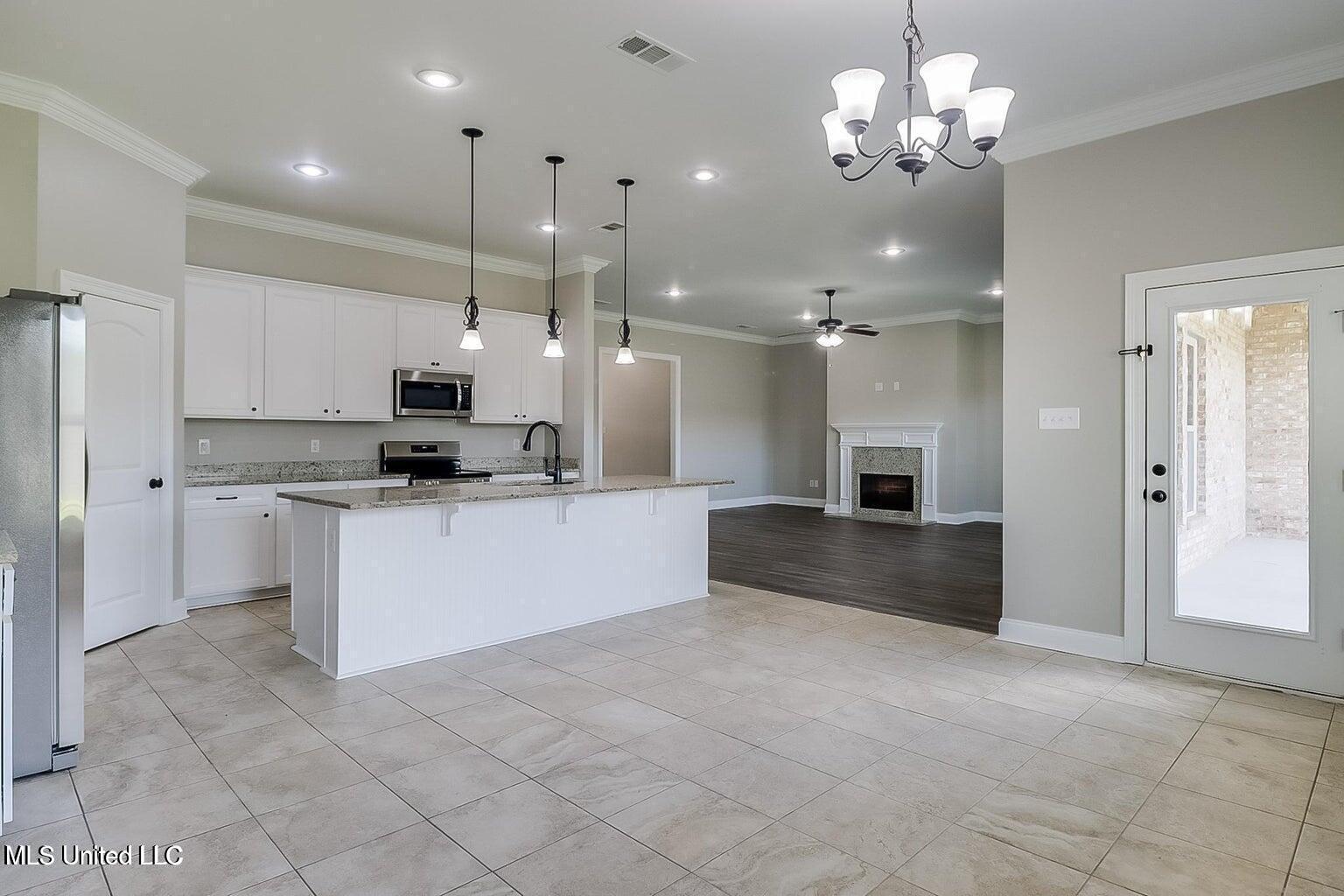 13253 Mary's Way D'Iberville, MS 39540 - Photo 21 of 32 20250114034515134352000000-o