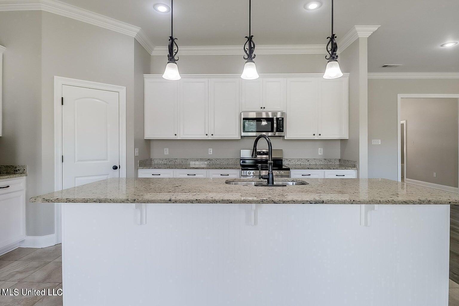 13253 Mary's Way D'Iberville, MS 39540 - Photo 22 of 32 20250114034515968935000000-o