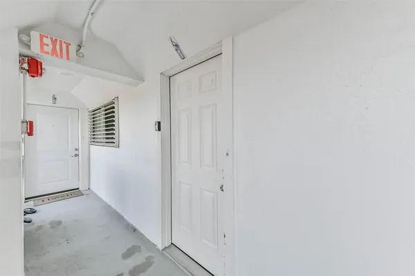 $249,000 | 7310 Seawall Boulevard, Unit 402, Galveston, TX 77551
