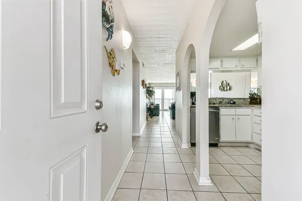 $249,000 | 7310 Seawall Boulevard, Unit 402, Galveston, TX 77551