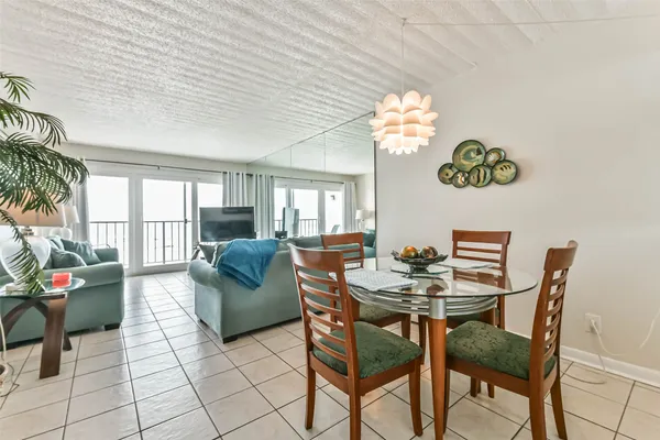 $249,000 | 7310 Seawall Boulevard, Unit 402, Galveston, TX 77551