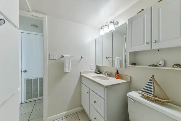 $249,000 | 7310 Seawall Boulevard, Unit 402, Galveston, TX 77551