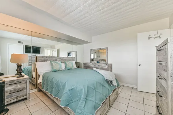 $249,000 | 7310 Seawall Boulevard, Unit 402, Galveston, TX 77551