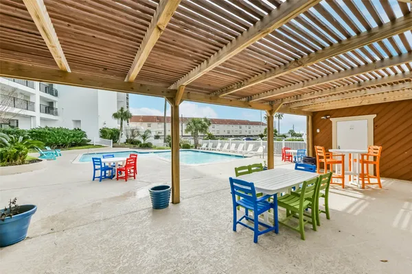 $249,000 | 7310 Seawall Boulevard, Unit 402, Galveston, TX 77551